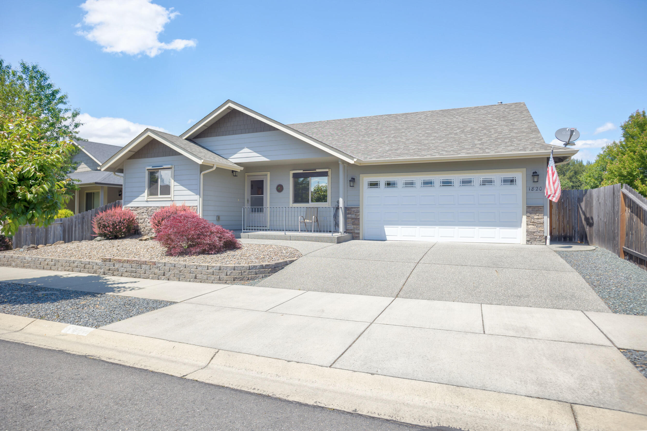 1820 SW I Street  Grants Pass OR 97526 photo