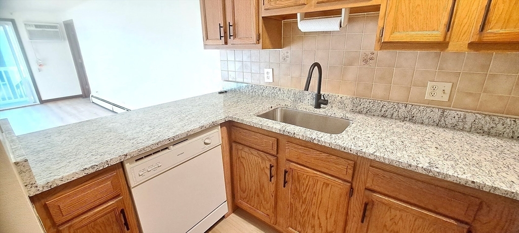 Property Photo:  616 Boston Post Rd E 17  MA 01752 