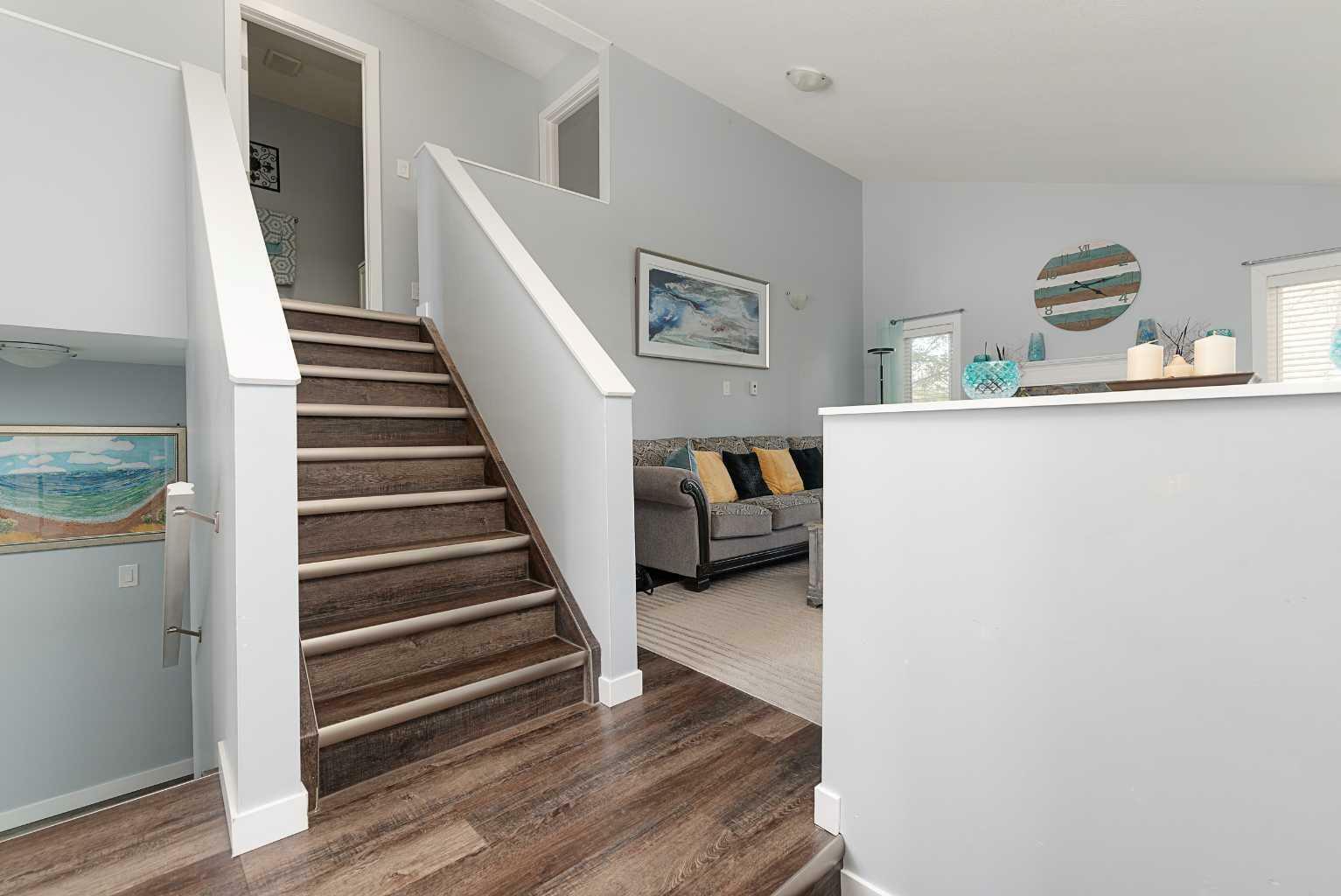 Photo de la propriété: 2714 56 Avenue AB T9V 2C1