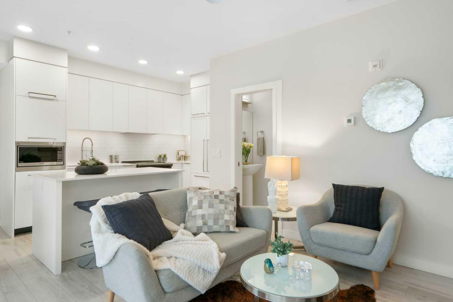 Property Photo: 3130 Thirsk Street NW 116 AB T3B 6H4