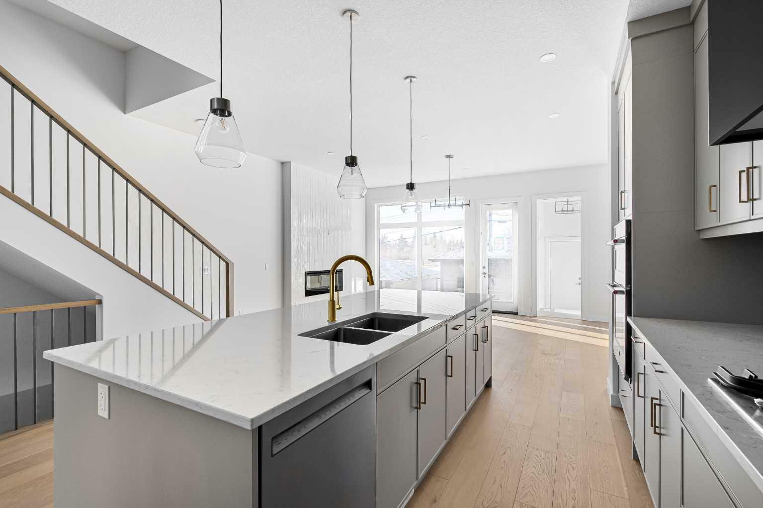 Property Photo: 27 Sovereign Heights SW AB T3C 3Y3