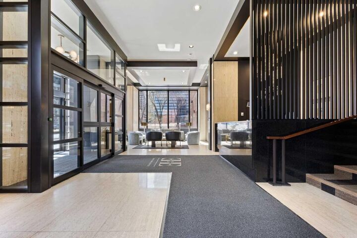 Property Photo:  500 Eau Claire Avenue SW 102K  AB T2P 3R8 