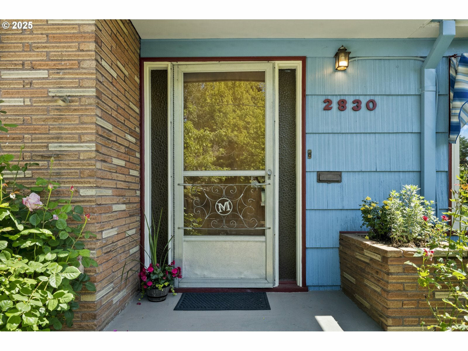 Property Photo:  2830 SE 51st Ave  OR 97206 