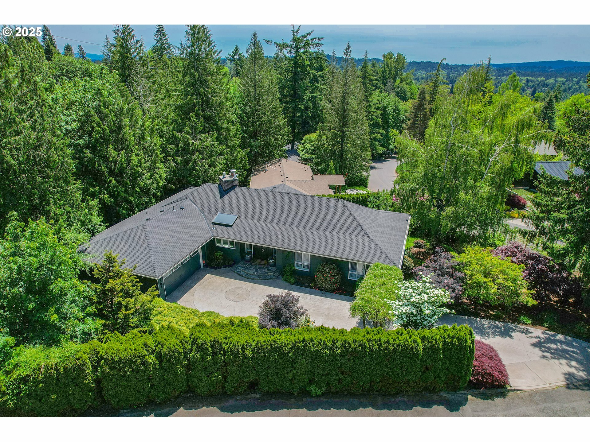 4004 SW Westdale Dr  Portland OR 97221 photo