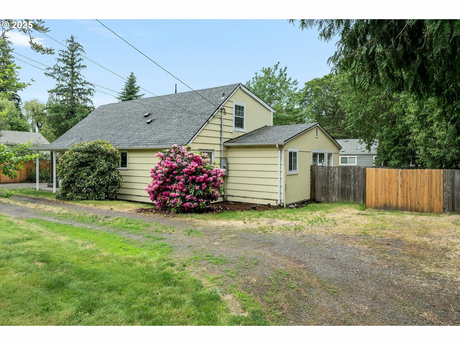 Property Photo: 4855 SW Menlo Dr OR 97005