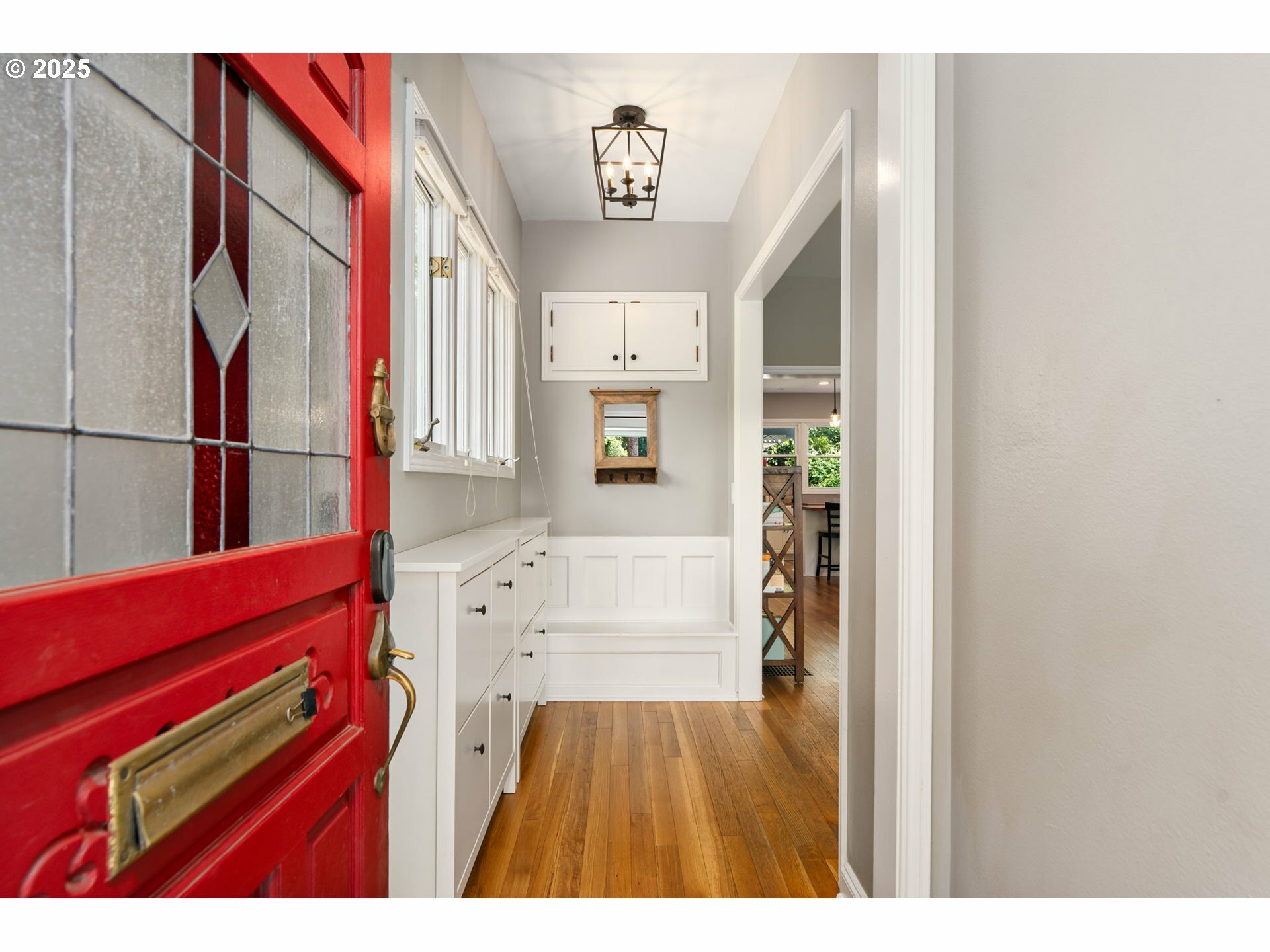 Property Photo: 17 S Curry St OR 97239