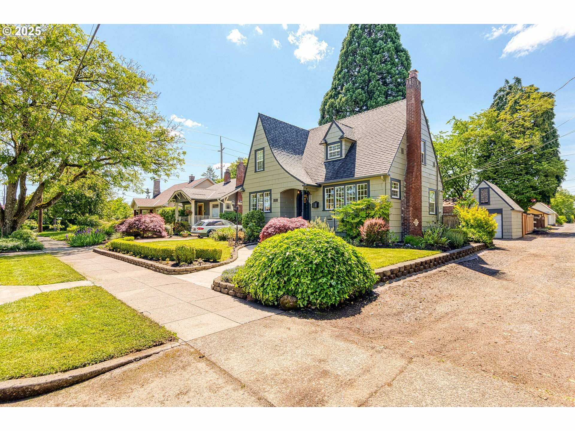 226 N Highland St  Portland OR 97217 photo