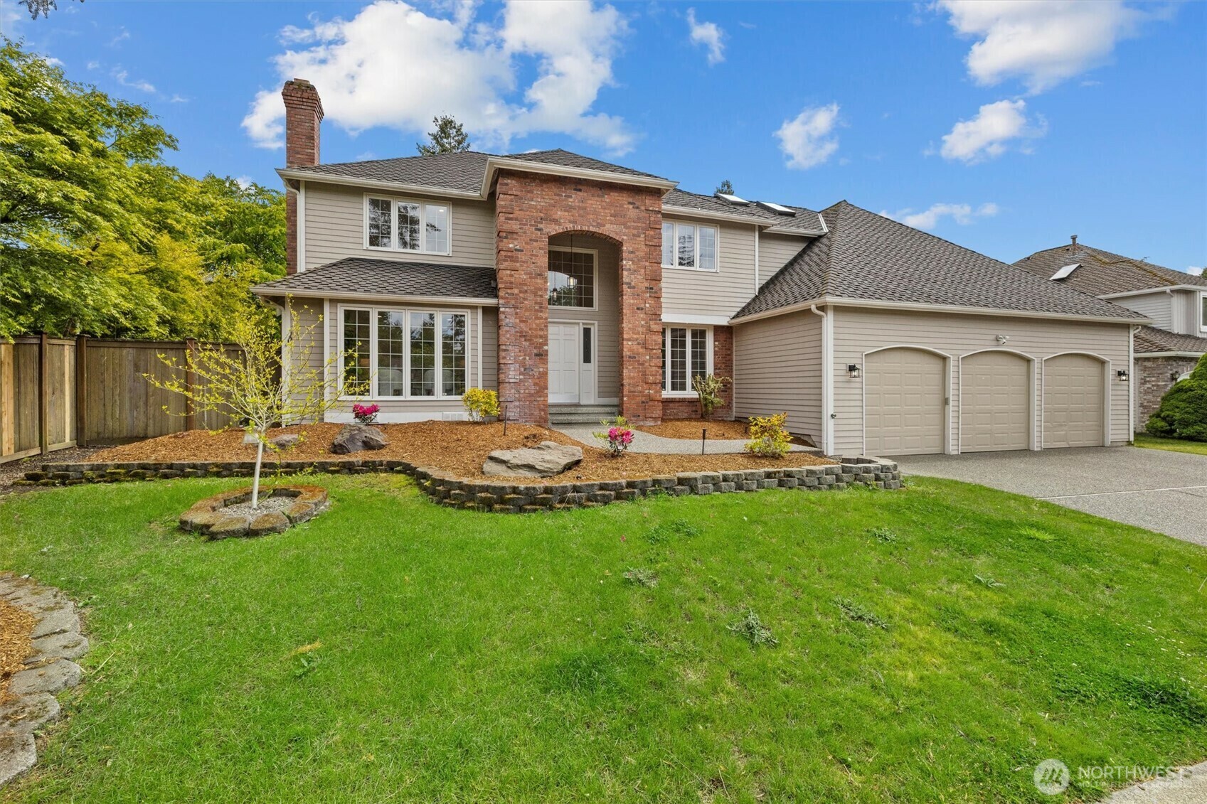 Property Photo:  7720  142nd Way SE  WA 98059 