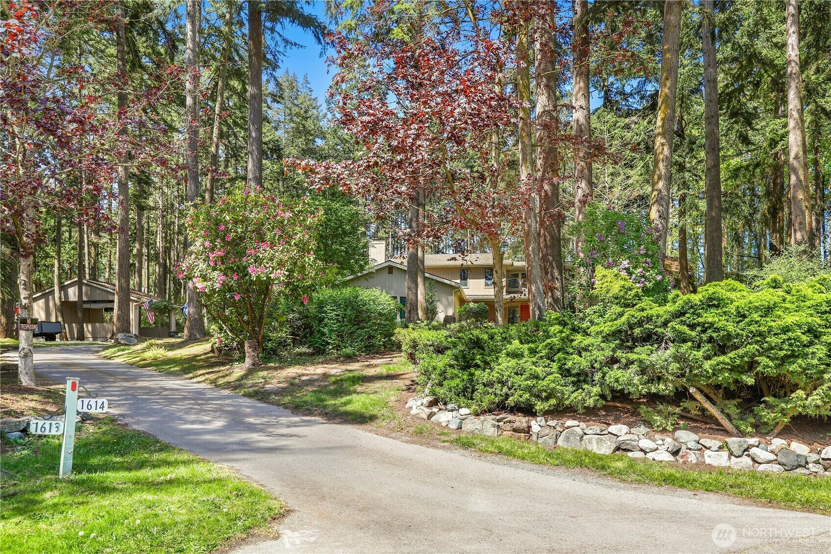 Property Photo: 1614 McKinnon Drive WA 98277