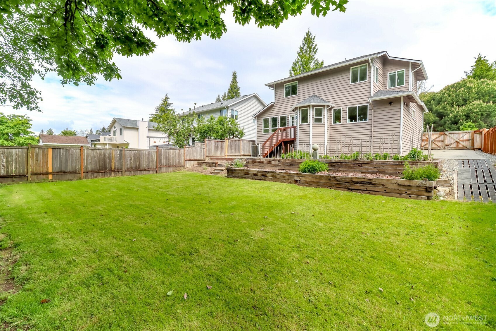 Property Photo: 25171 13th Avenue S WA 98198