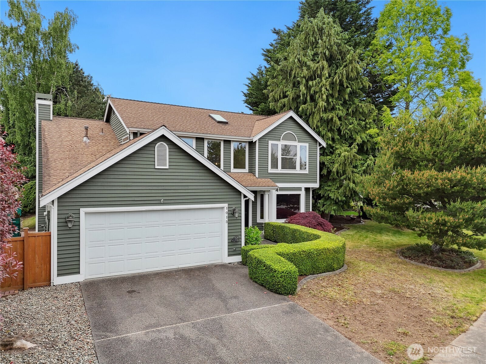 Property Photo: 1015 SW 348th Place WA 98023