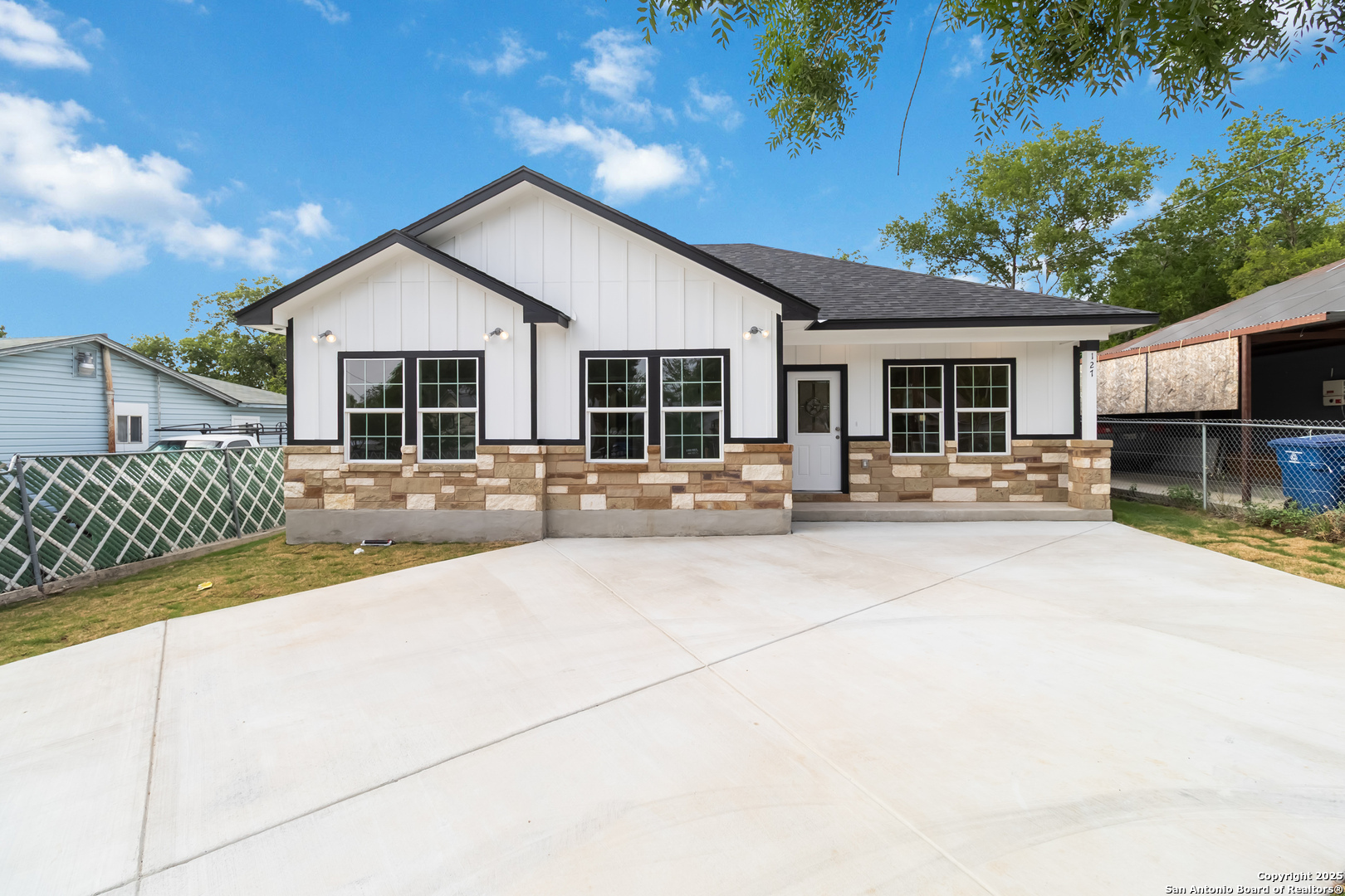 Property Photo: 127 Hopi TX 78211
