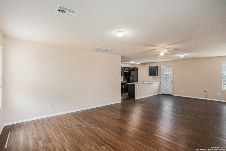 Property Photo: 7406 Snapdragon Ct TX 78109