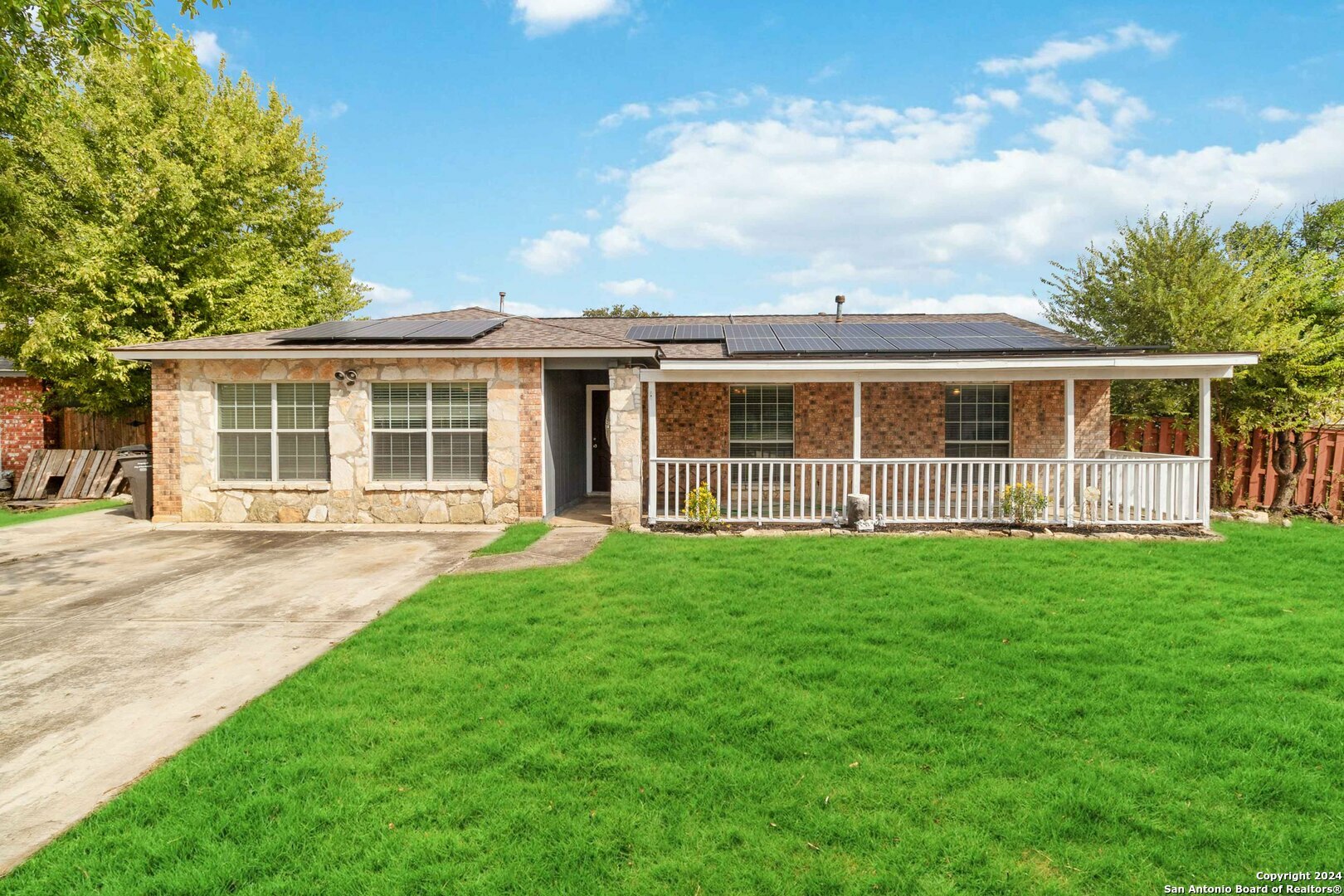 Property Photo: 7703 Pipers Swan TX 78251