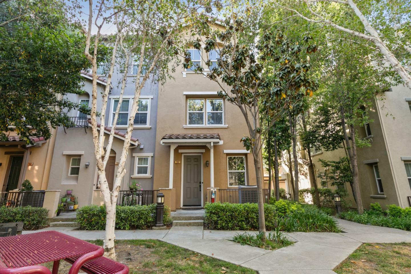 Property Photo: 2192 Beech Circle CA 95131