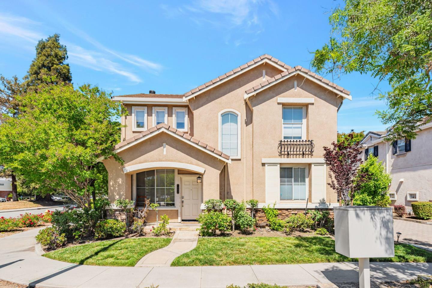 Property Photo: 1992 Wayne Circle CA 95131