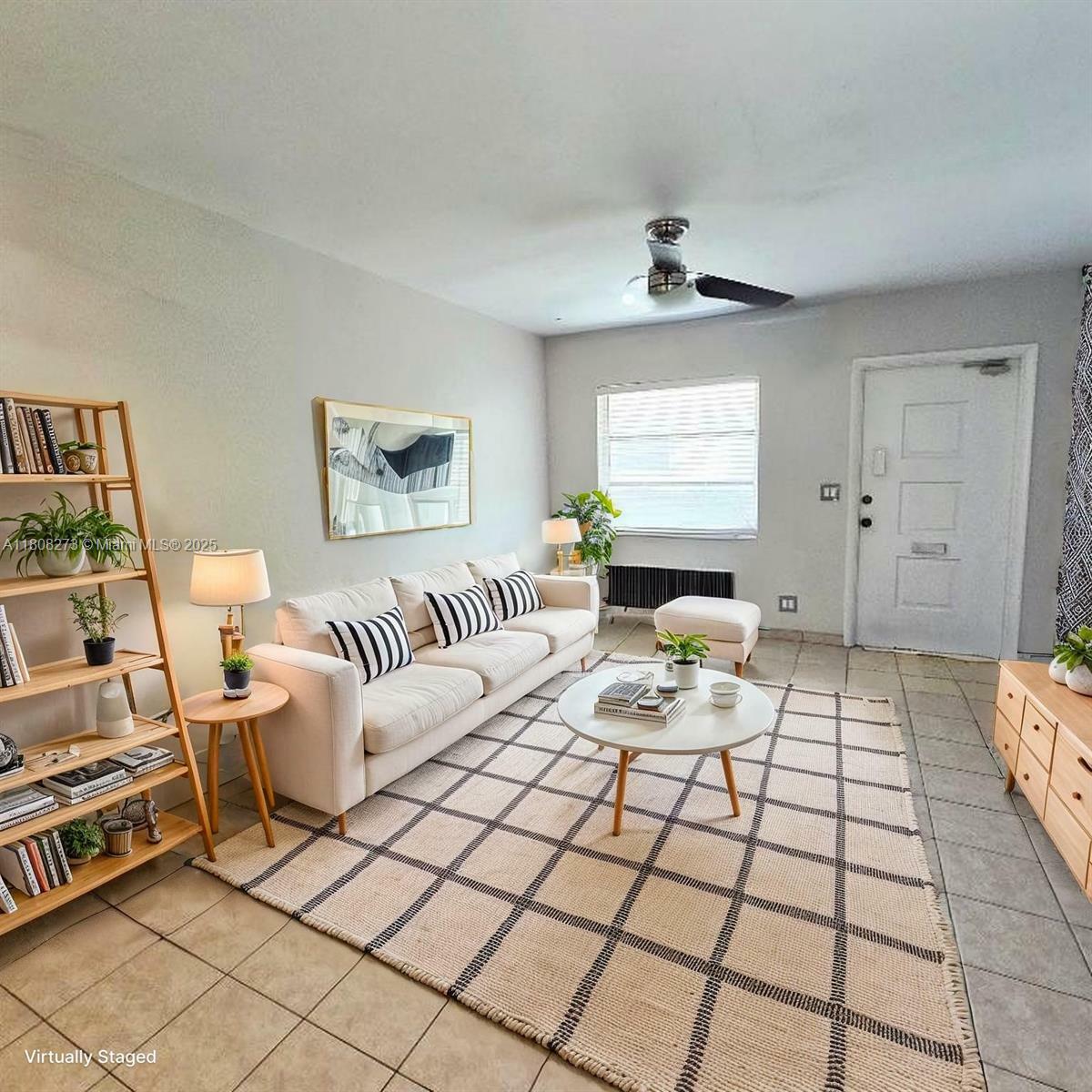 Property Photo: 2222 Taylor St 8 FL 33020