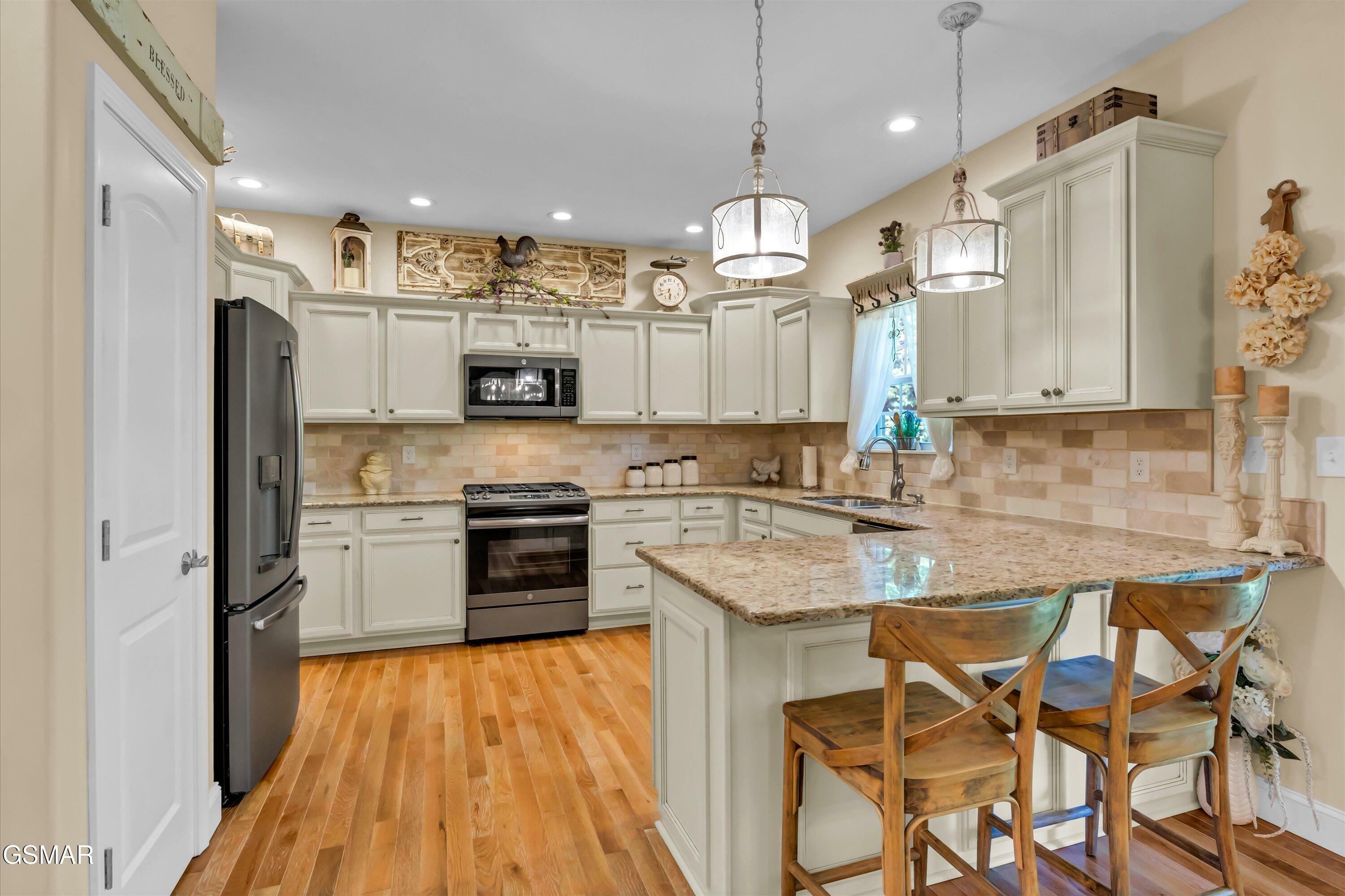 Property Photo: 2106 Zion Drive TN 37862