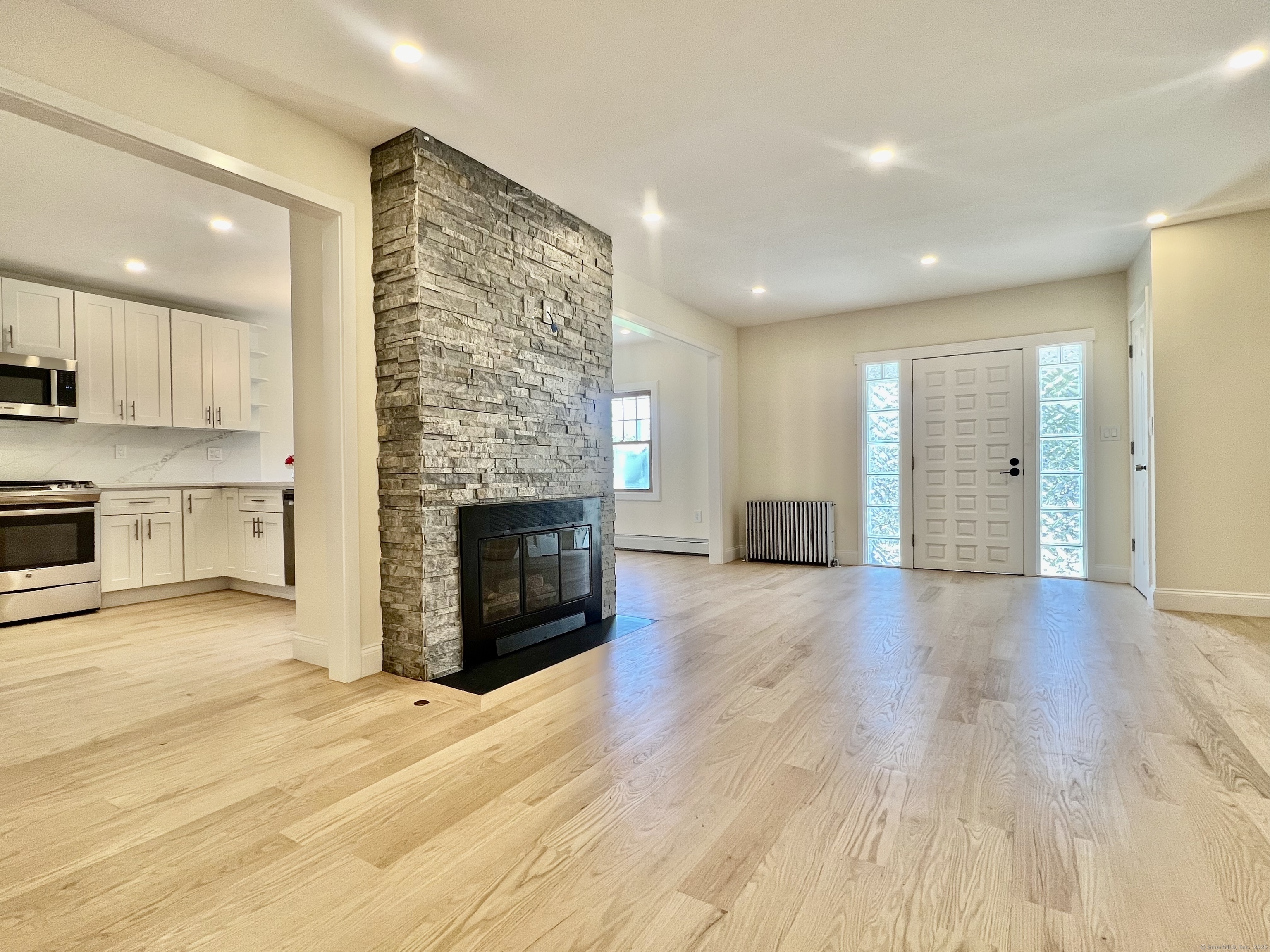 Property Photo:  211 Cold Spring Road  CT 06905 