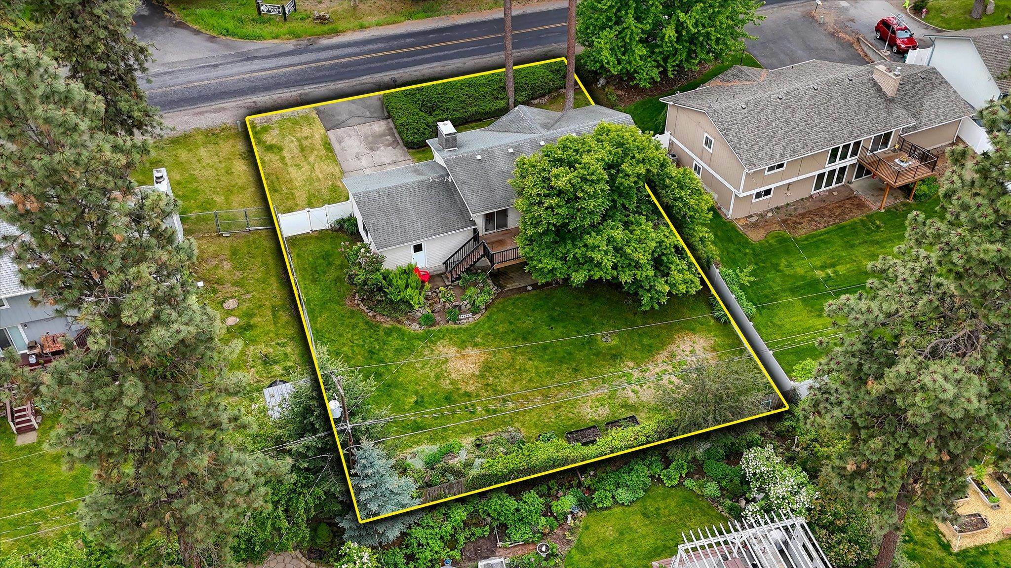 Property Photo:  1829 S Glenrose Rd  WA 99223 