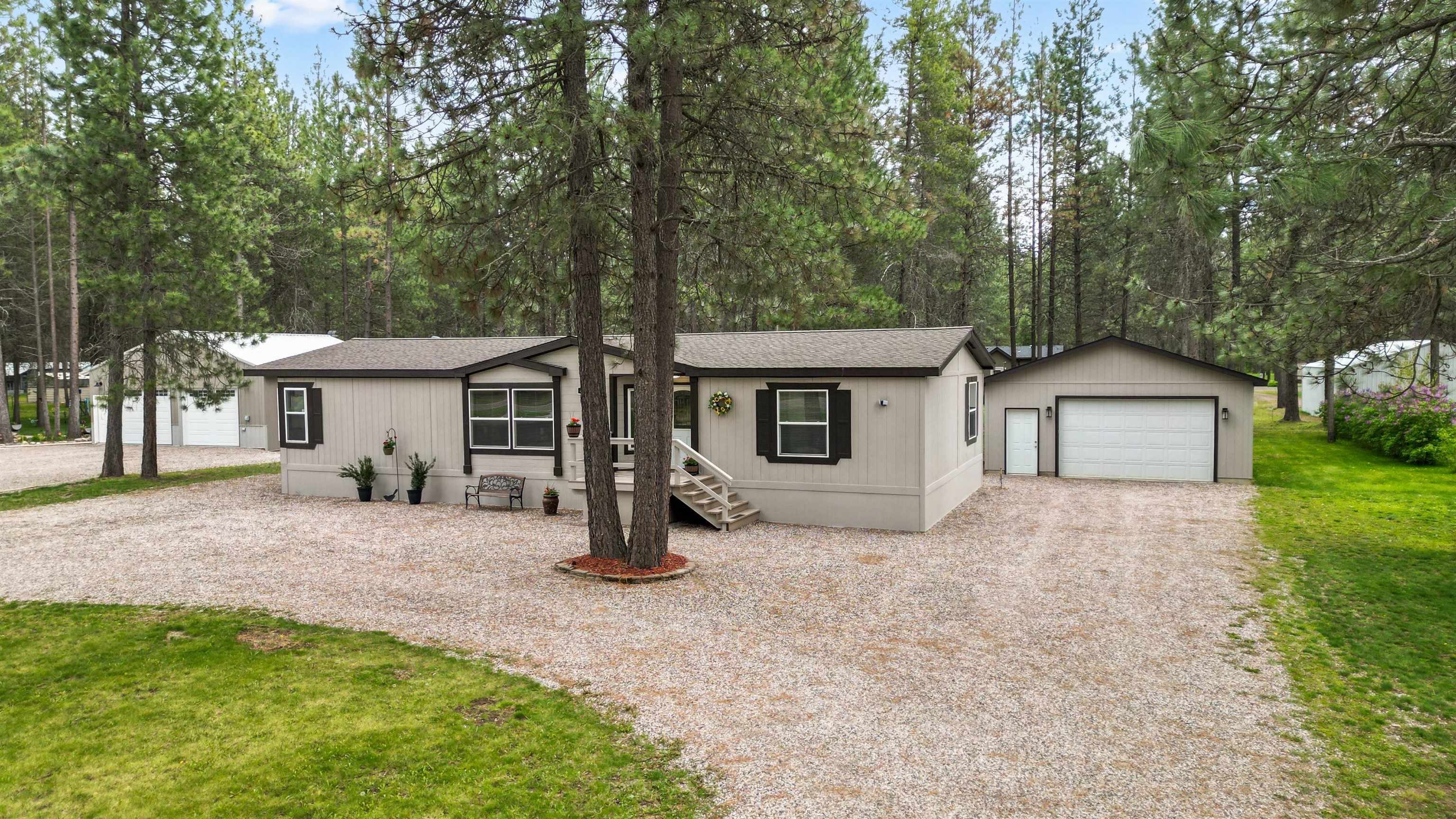 Property Photo: 4085 Bluebird Dr WA 99148