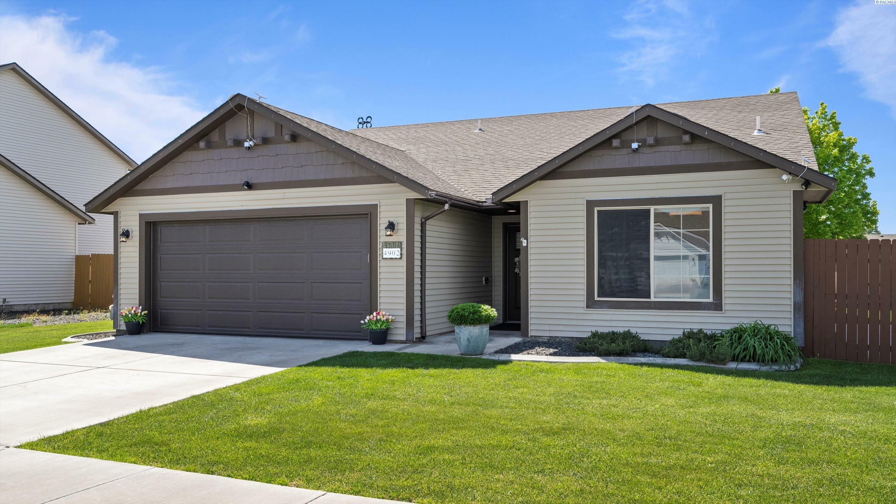Property Photo: 4902 NW Commons Dr WA 99301