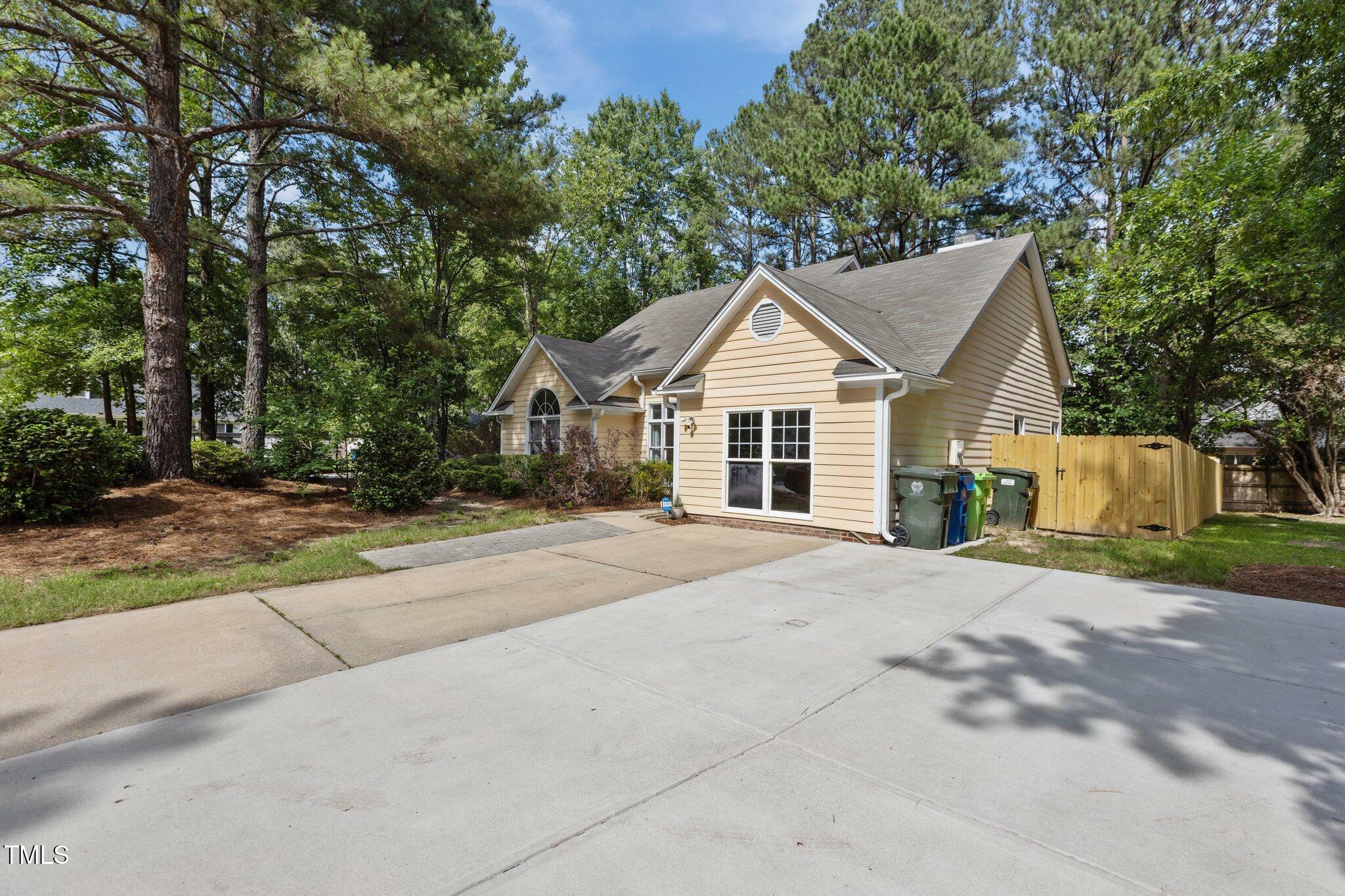 Property Photo: 5301 Northpines Drive NC 27610