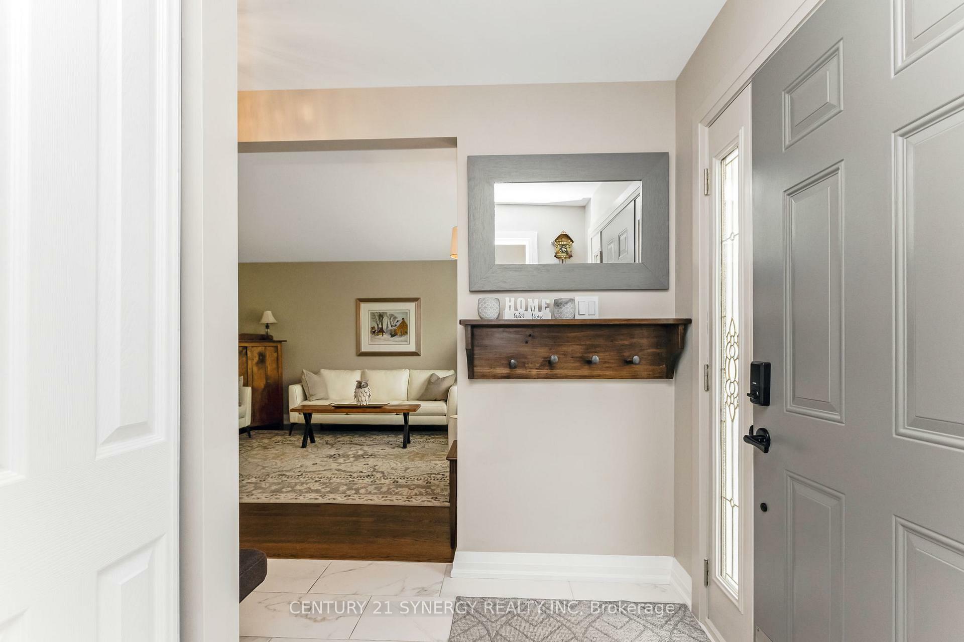 Property Photo: 1150 Dartmouth Avenue ON K1V 6J7