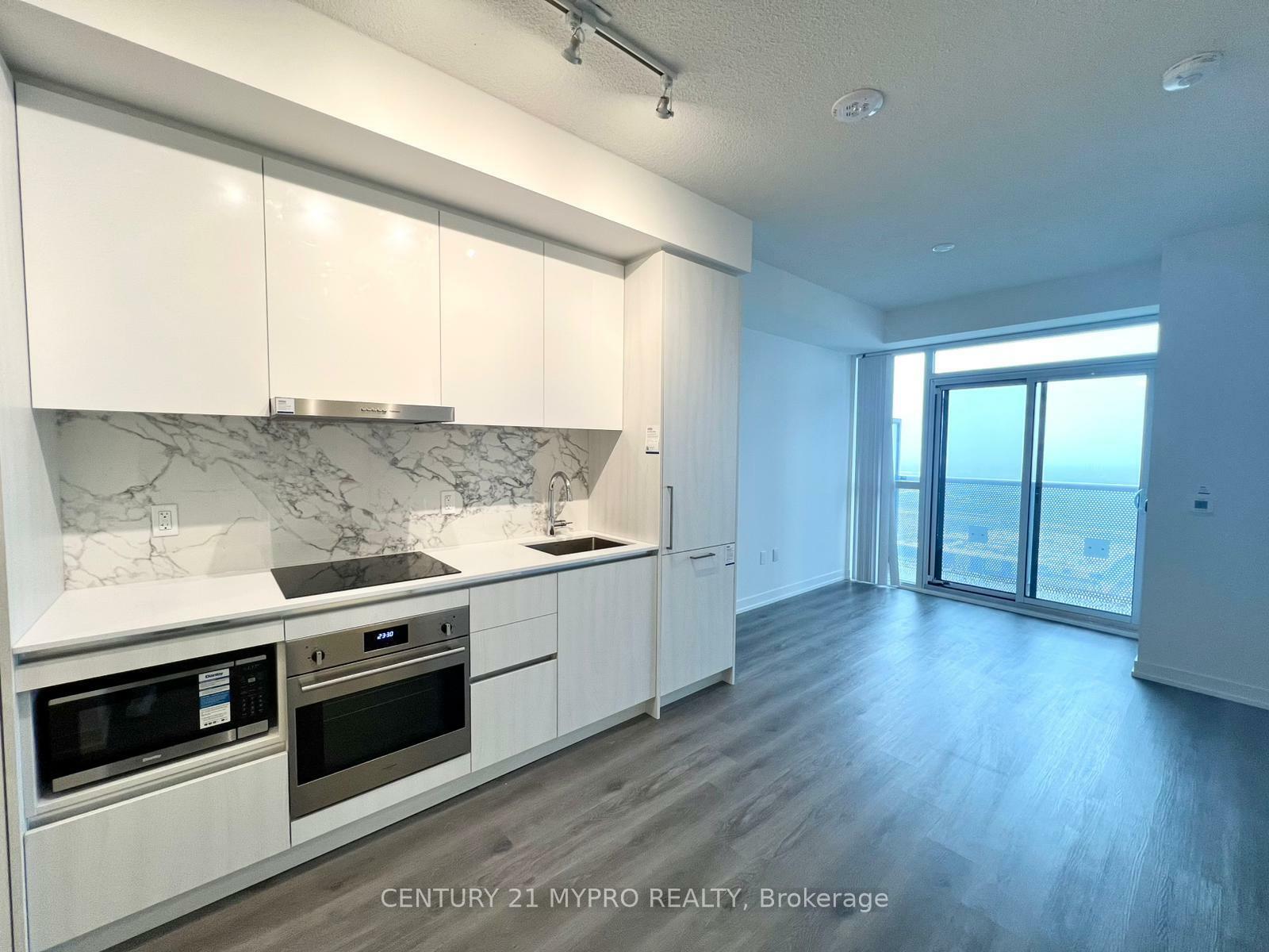 Property Photo: 225 Commerce Street 3205 ON L4K 0R1