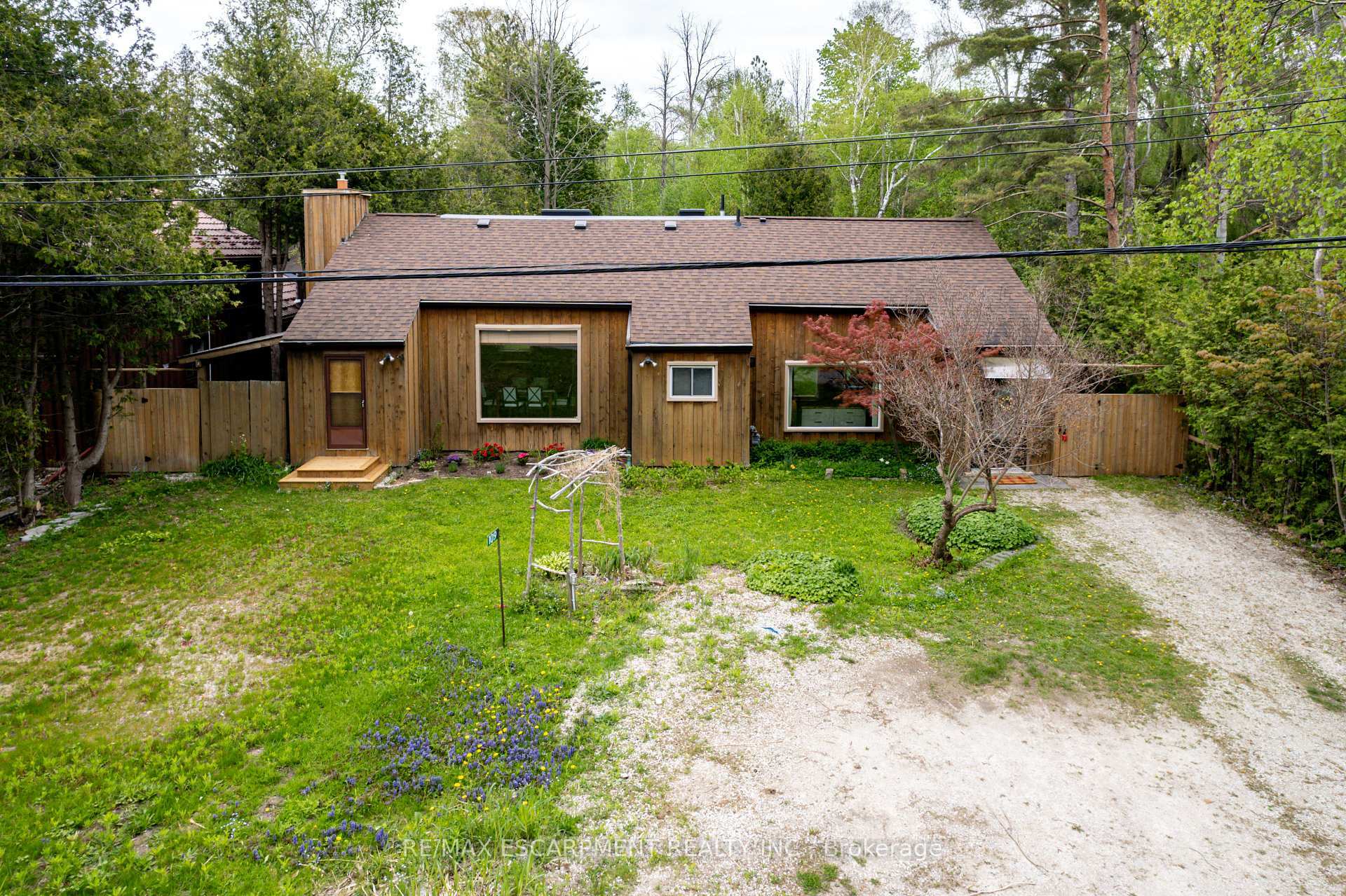 Property Photo: 109 Hope Street ON L9Y 0L1