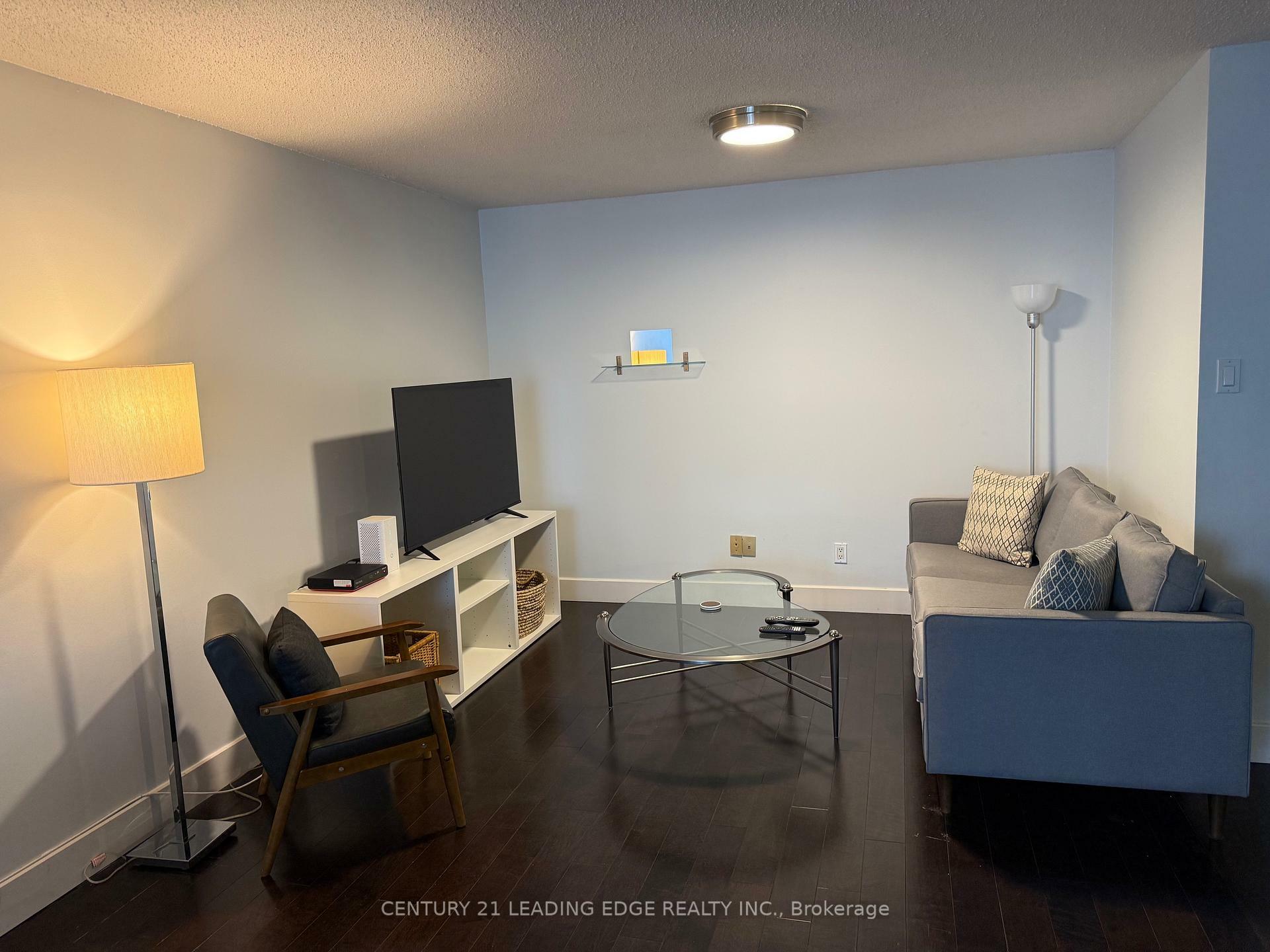 Photo de la propriété: 49 McCaul Street 460 ON M5T 1V7