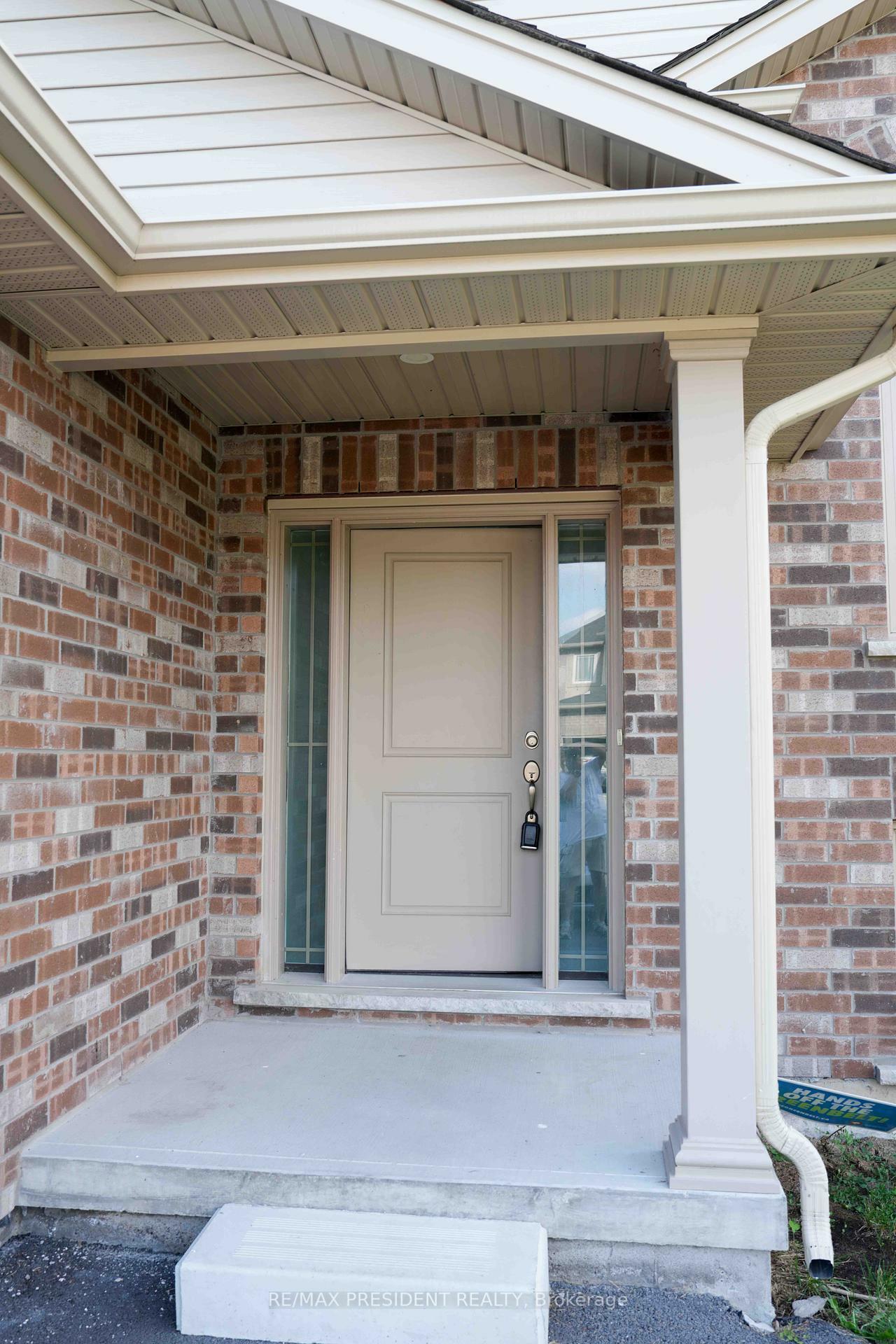 Property Photo:  7 Berkshire Drive  ON L2M 3Y3 