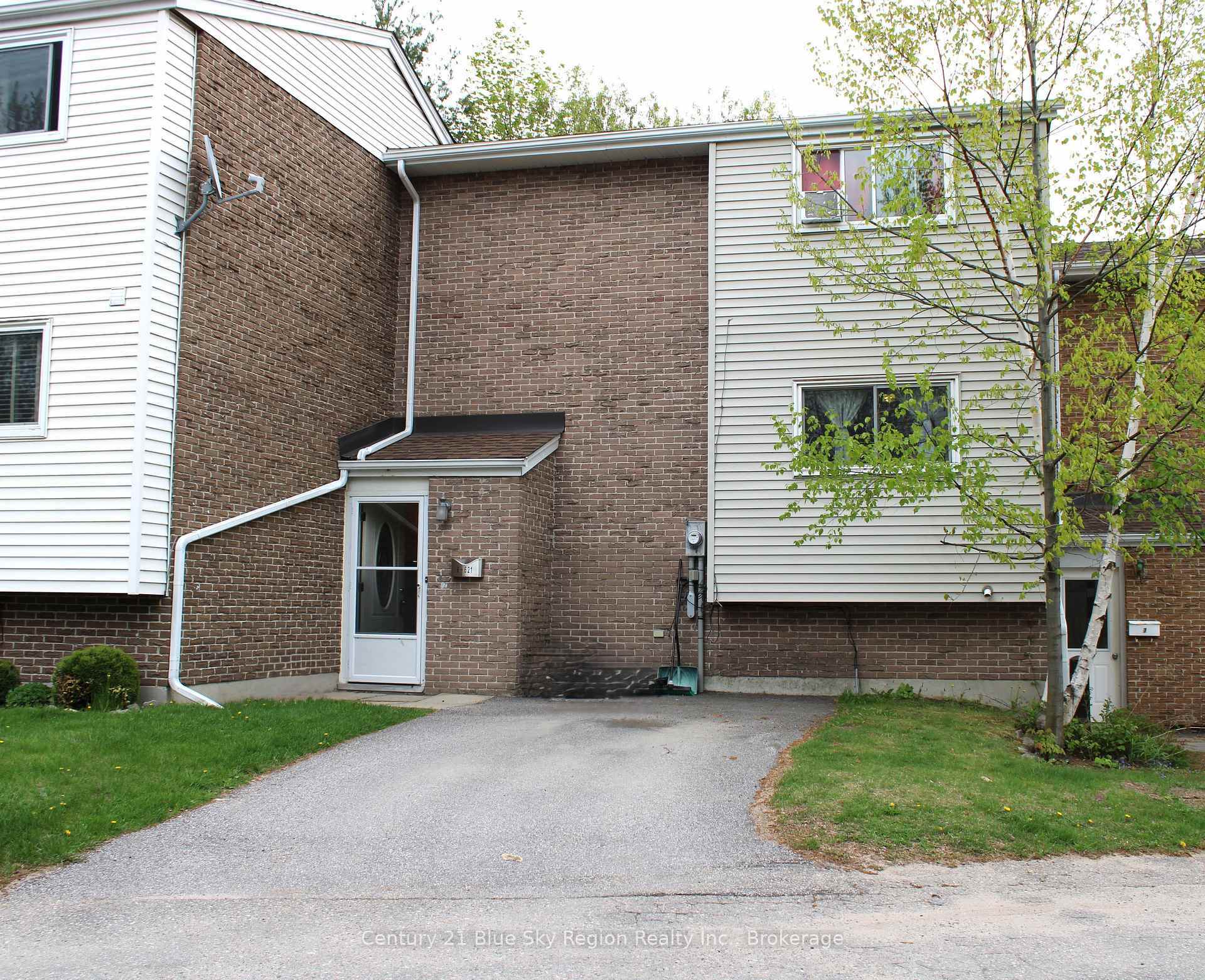 Property Photo: 621 Gormanville Road 6 ON P1B 8N9