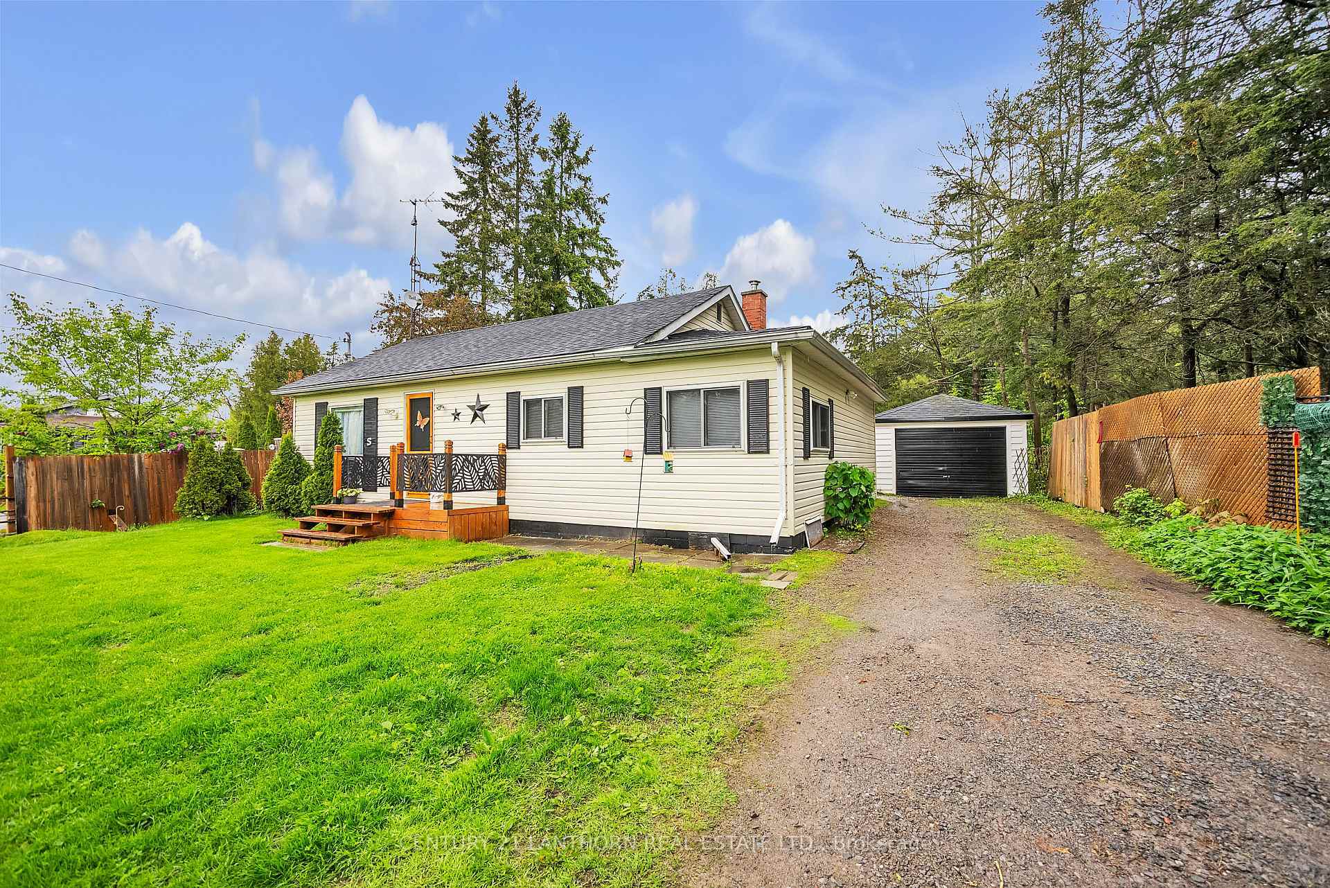 Property Photo: 977 County Rd 38 Road ON K0L 1L0
