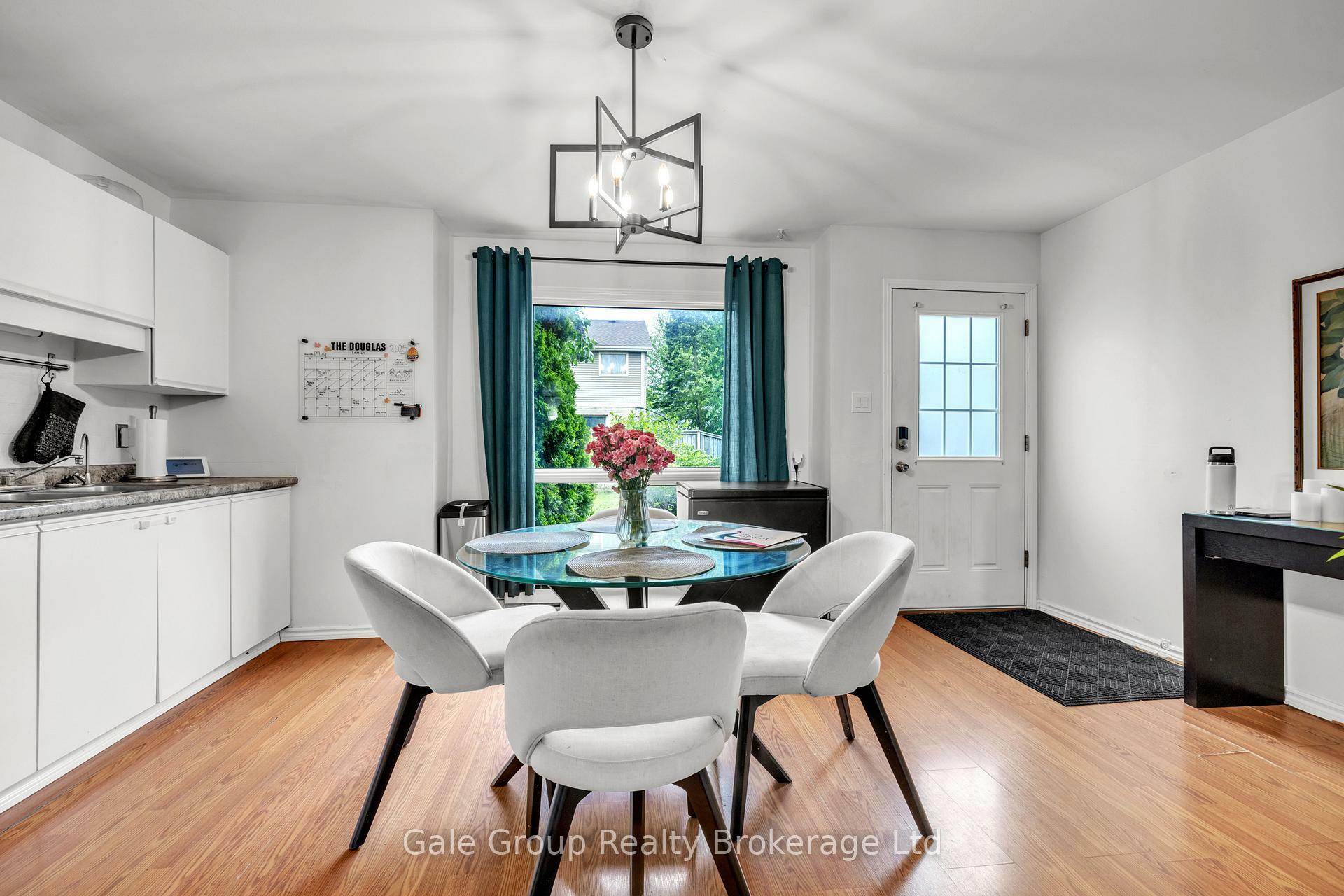 Property Photo: 867 Parkinson Road 8 ON N4S 8S7