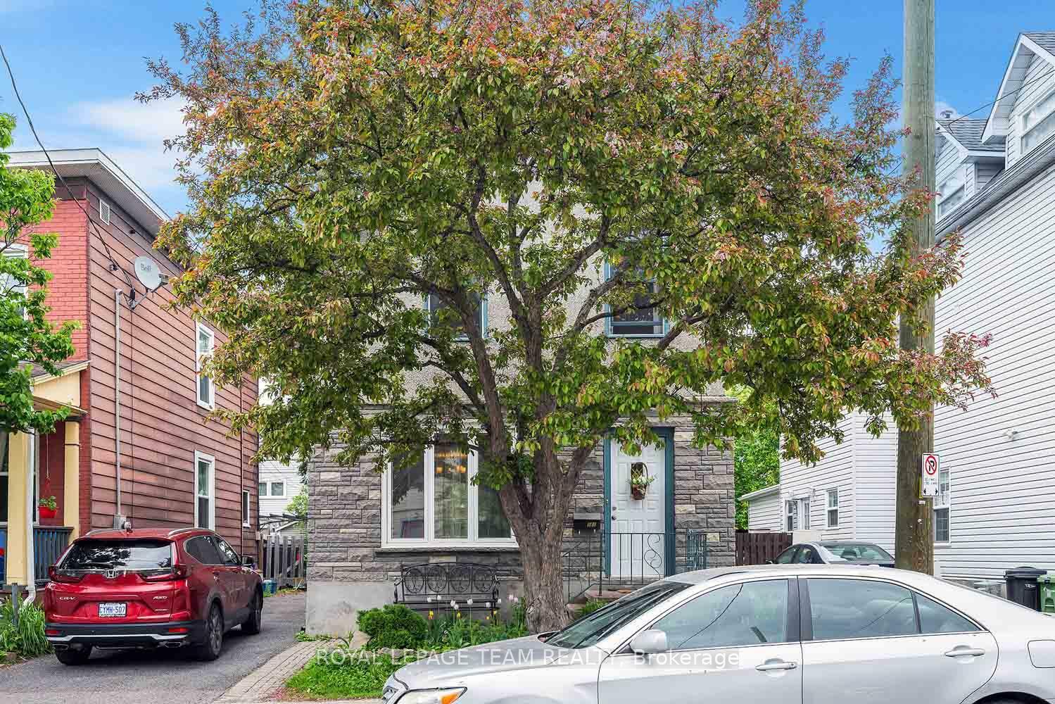 Property Photo: 167 Drummond Street ON K1S 1K3