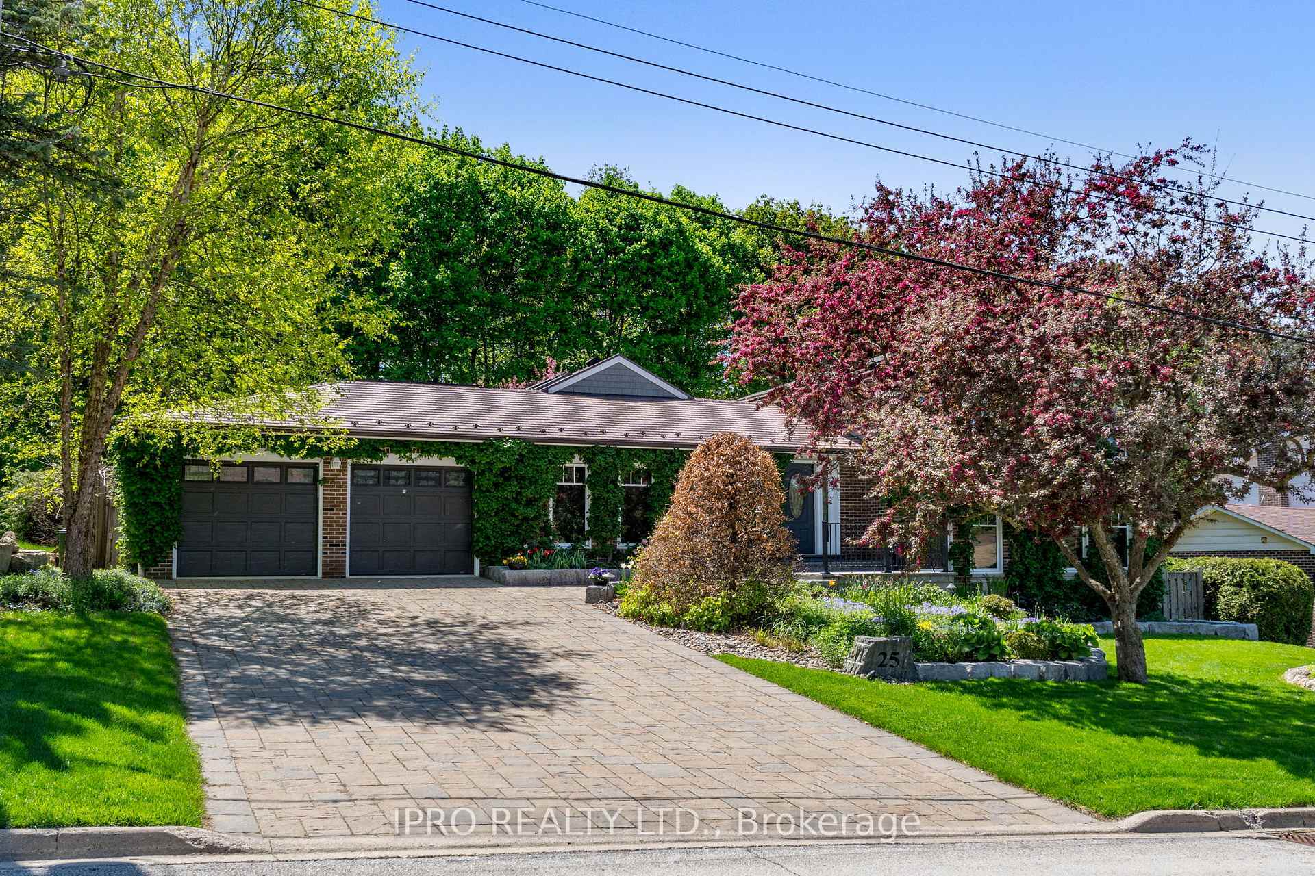 Property Photo: 25 Orsi Road ON L7C 1H6