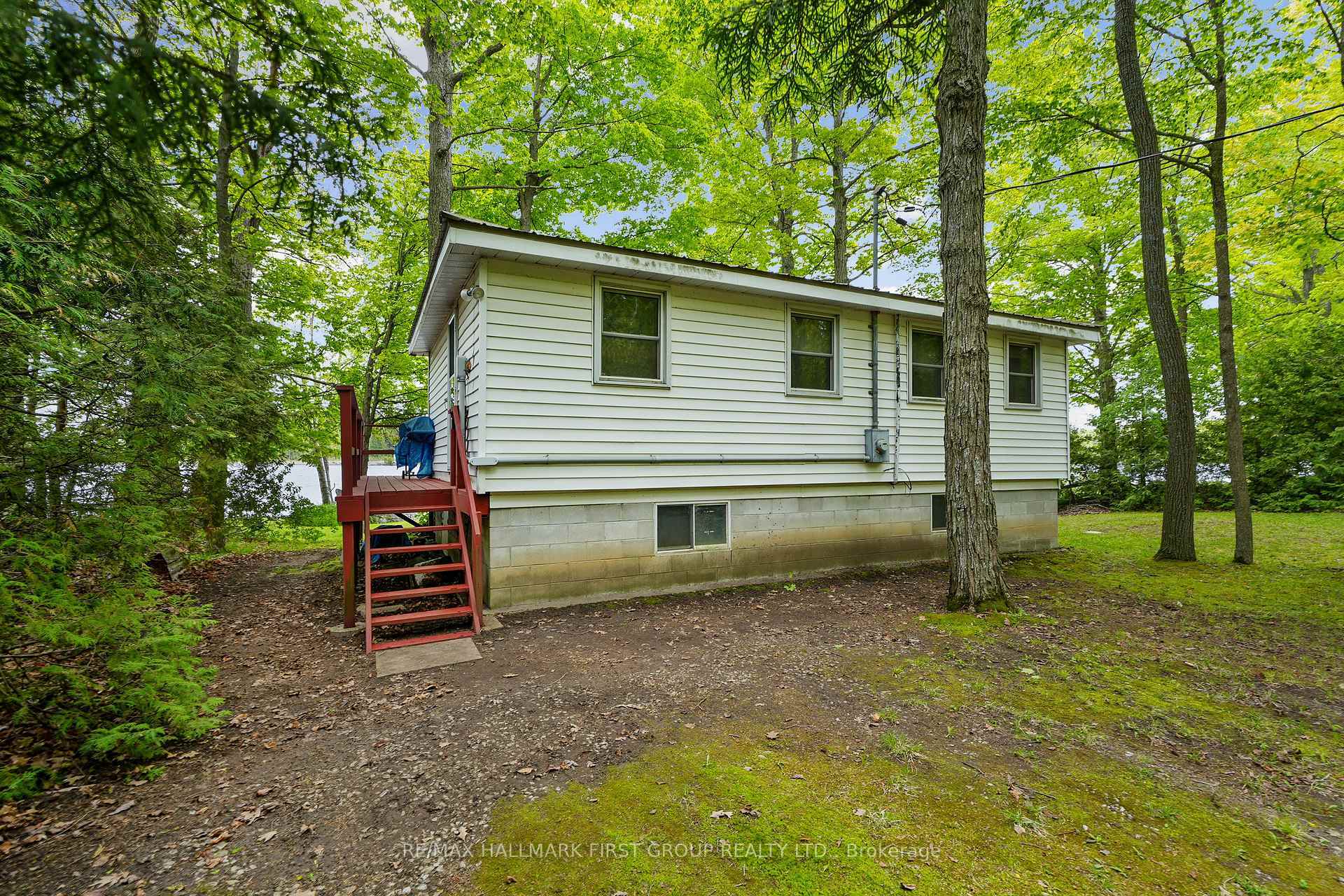 Property Photo: 313 Franklin Road ON K0L 1Z0