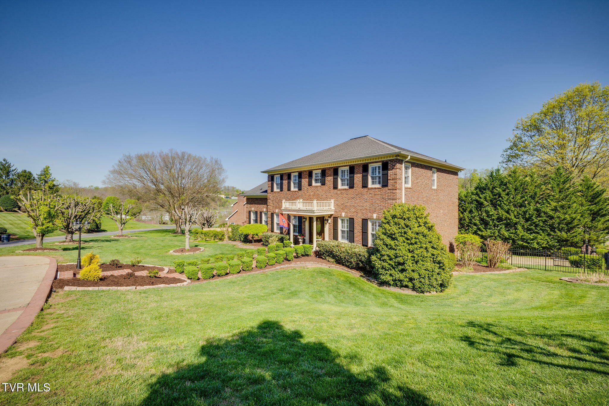 Property Photo: 2001 Springfield Avenue TN 37664