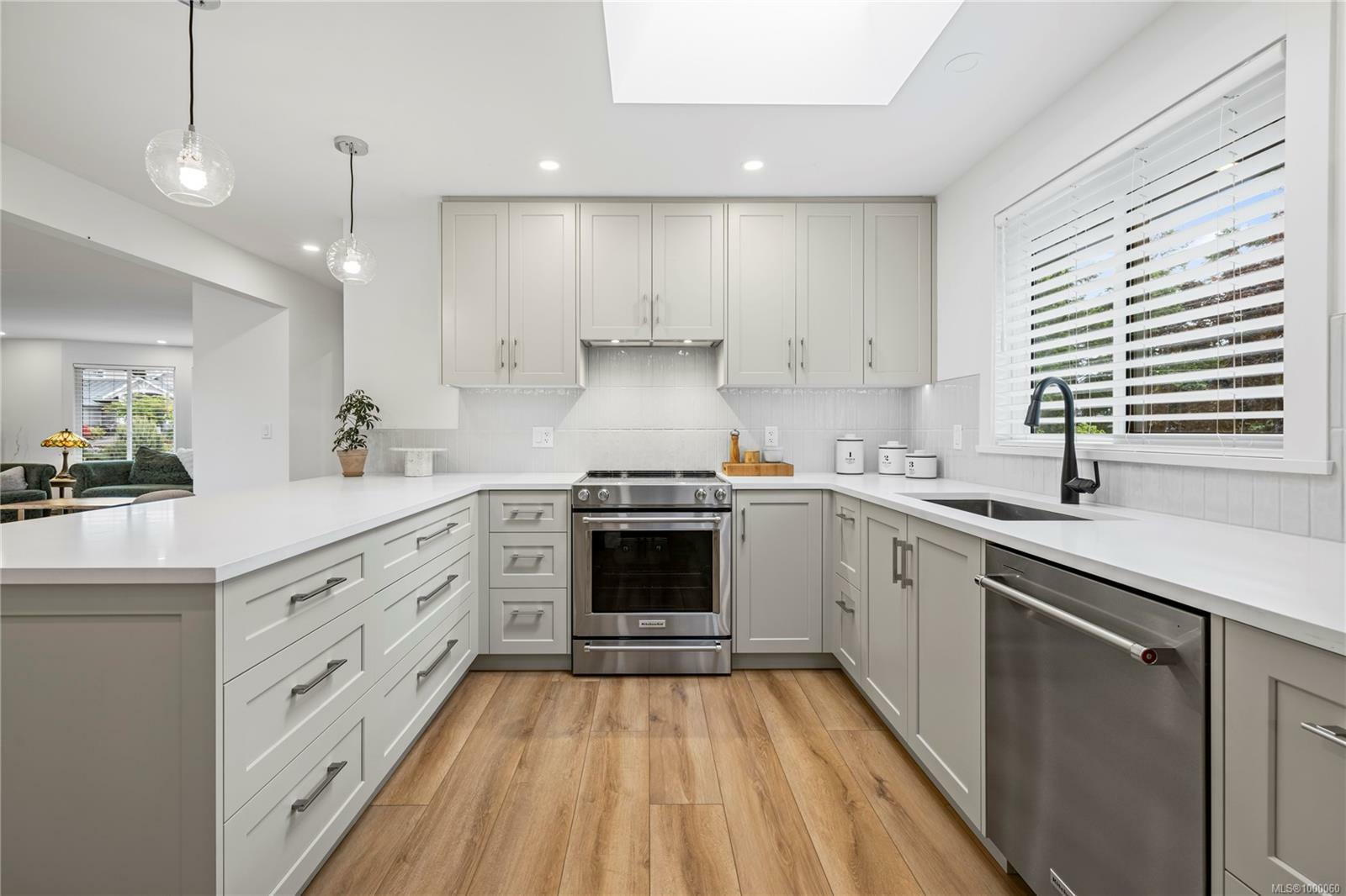 Property Photo: 842 Mariner Way BC V9P 1S3
