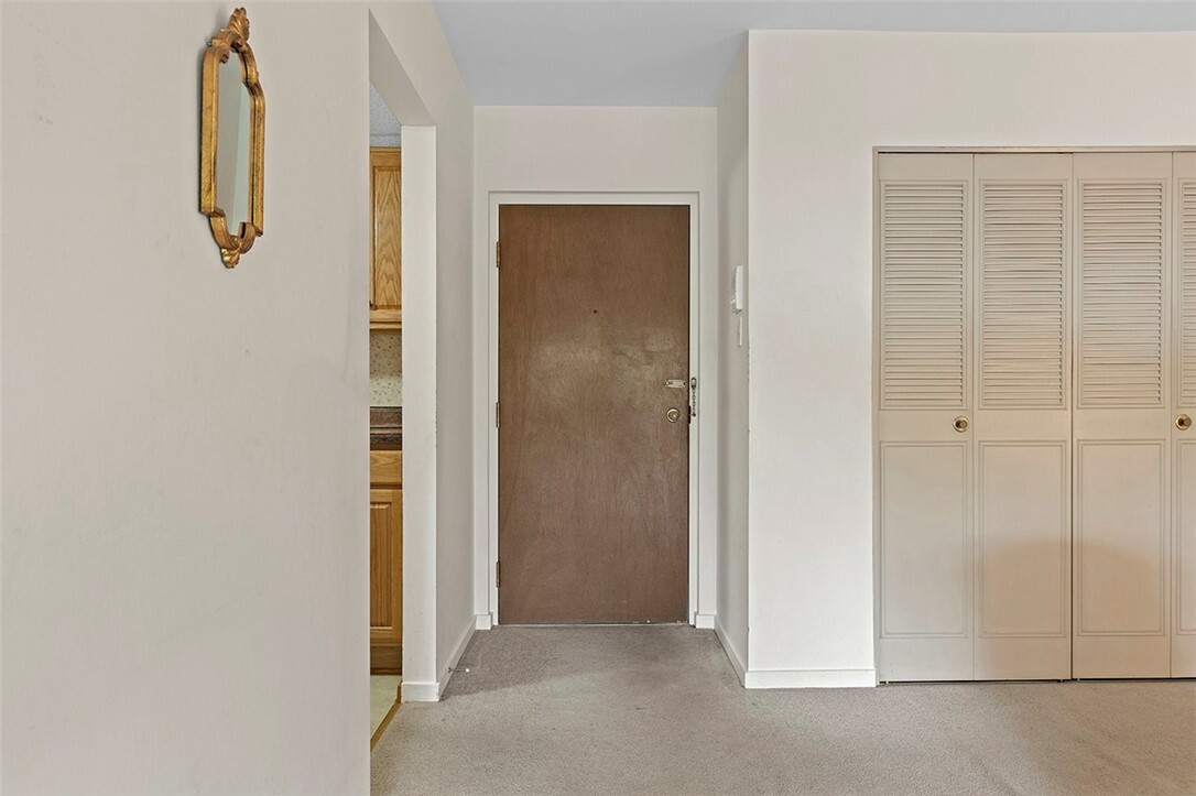 Property Photo: 595 Calais Dr 316 PA 15237