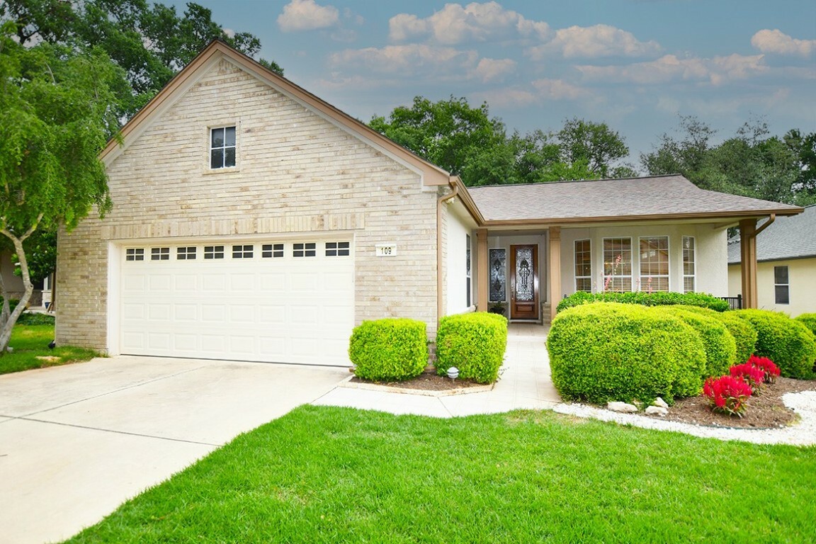 Property Photo: 109 Ruellia Drive TX 78633