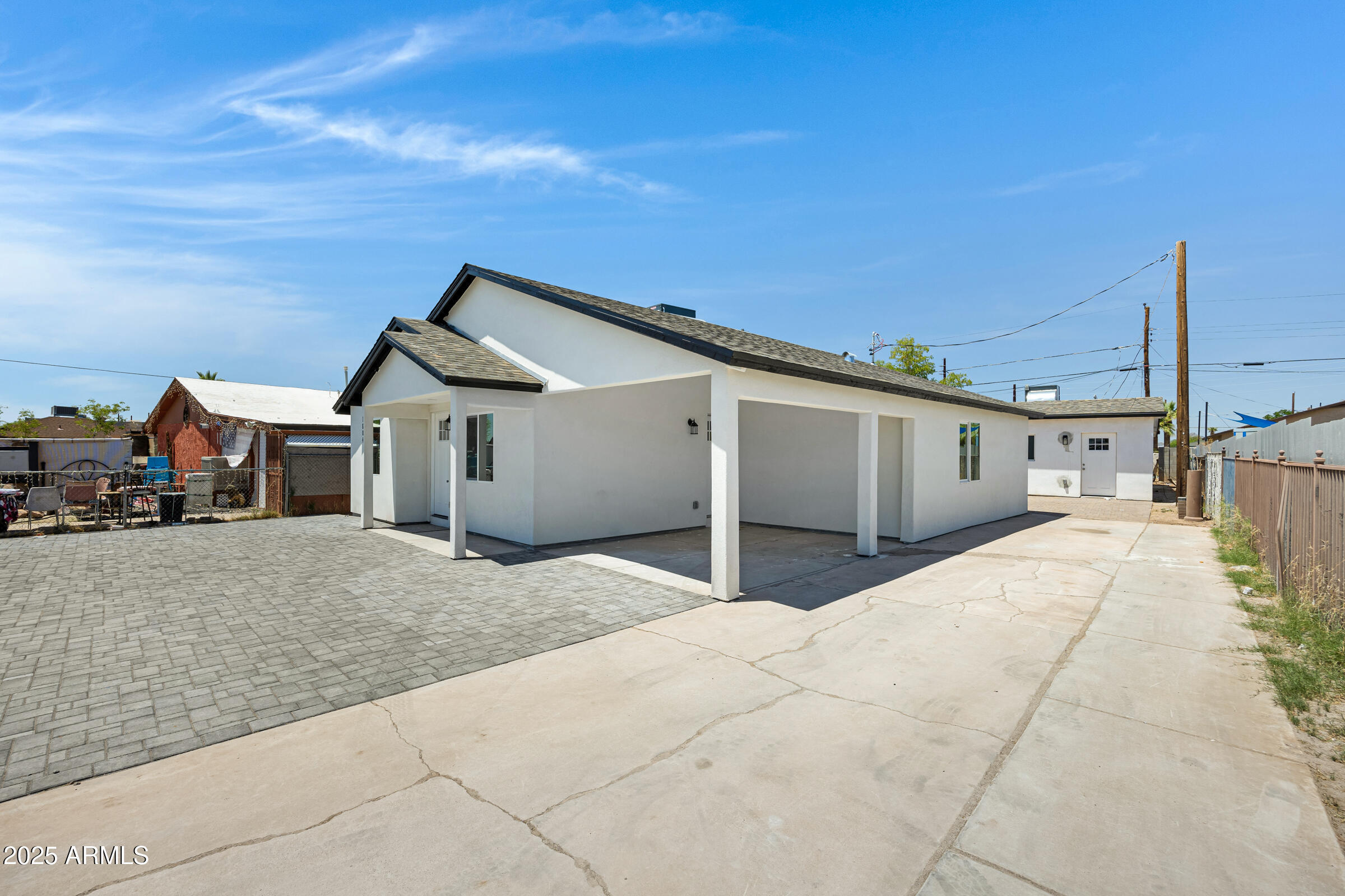 Property Photo: 1804 E Pueblo Avenue AZ 85040