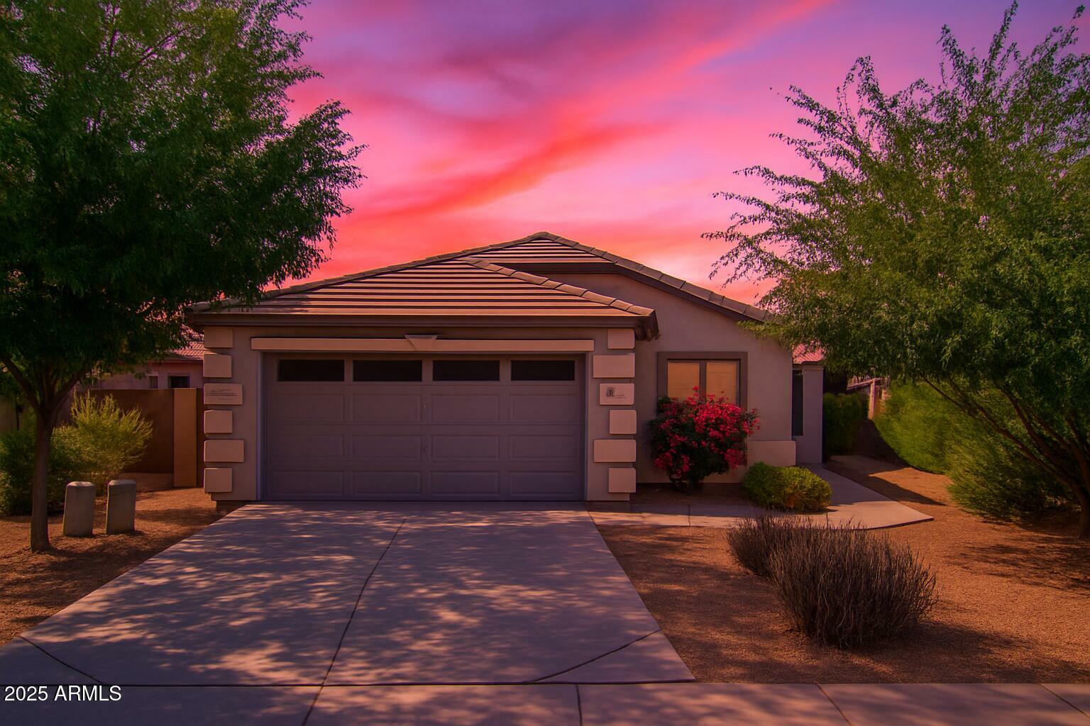 Property Photo: 154 W Hayden Park Road AZ 85143