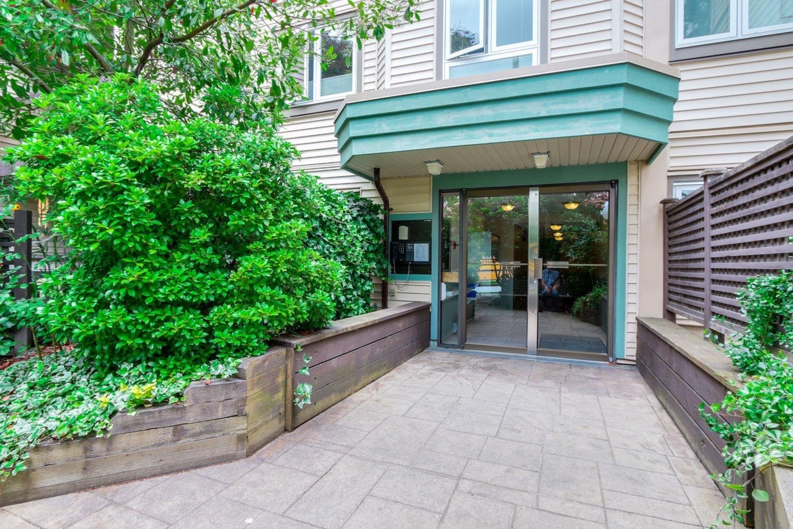Property Photo: 1429 E 4th Avenue 101 BC V6X 1C3