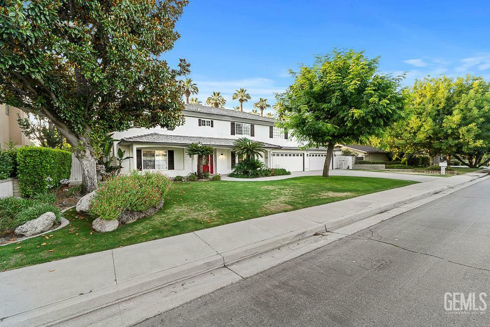 Property Photo: 300 Vista Verde Way CA 93309