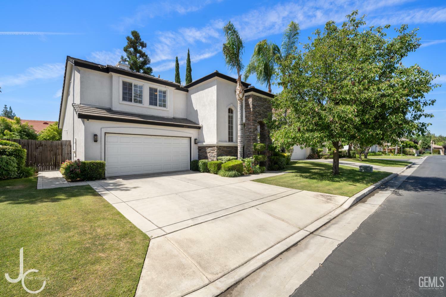 Property Photo: 8711 Beau Maison Way CA 93311