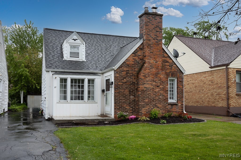 37 Marquette Avenue  Buffalo NY 14217 photo