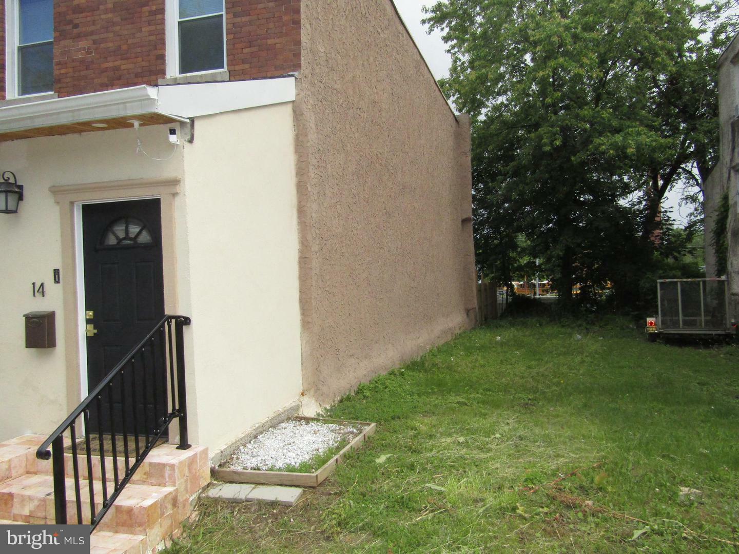 Property Photo: 14 Greenway Avenue PA 19023