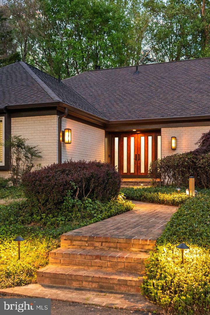 Property Photo: 8901 Potomac Station Lane MD 20854